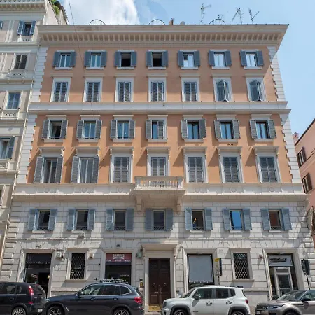 The Rent - Spacious Three-bedroom Near The Colosseum Appartamento