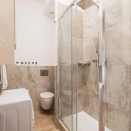 Lejlighed The Rent - Spacious Three-bedroom Near The Colosseum *